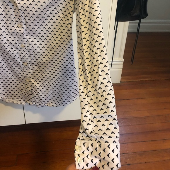 Banana Republic Fitted Dress Shirt - Picture 4 of 6